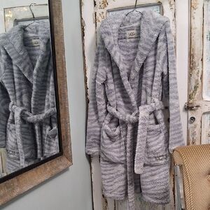 AARTI Ugg BATHROBE